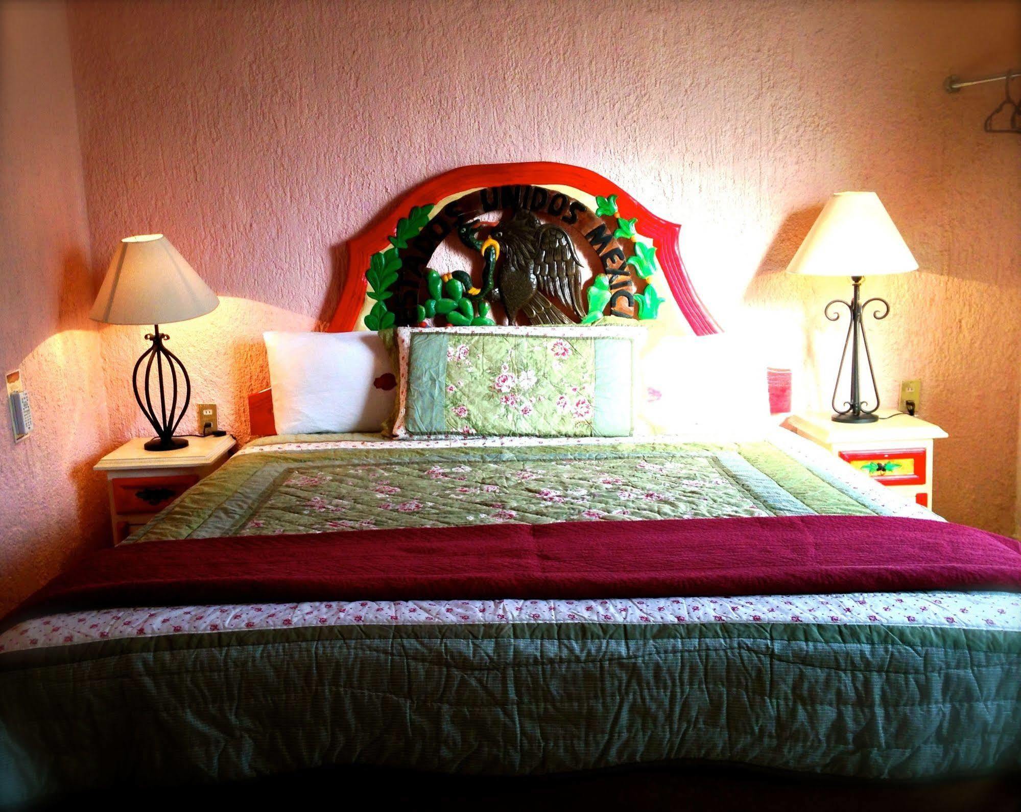 Hotel Mi Pueblito Tonala  Bagian luar foto